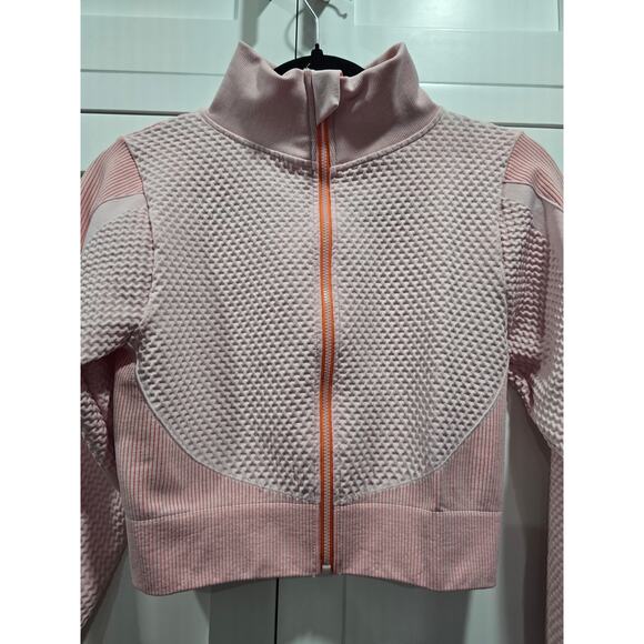 Pink 2-Piece Athletic Set – Size Large - Picture 5 of 16